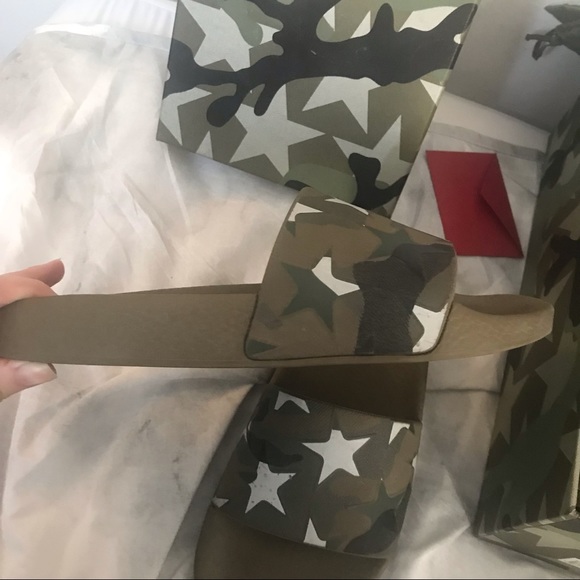 Authentic Valentino Army Green Star Camo Slides - Picture 6 of 11